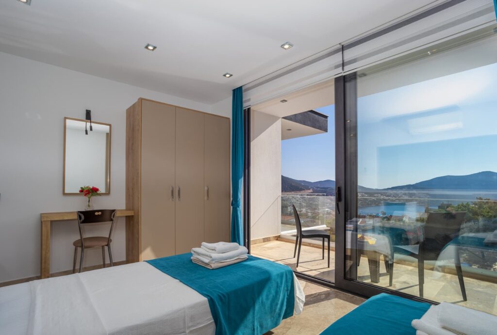 Luxurious 4-Bedroom Sea View Villa with Infinity Pool and Rooftop Jacuzzi in Central Kalkan